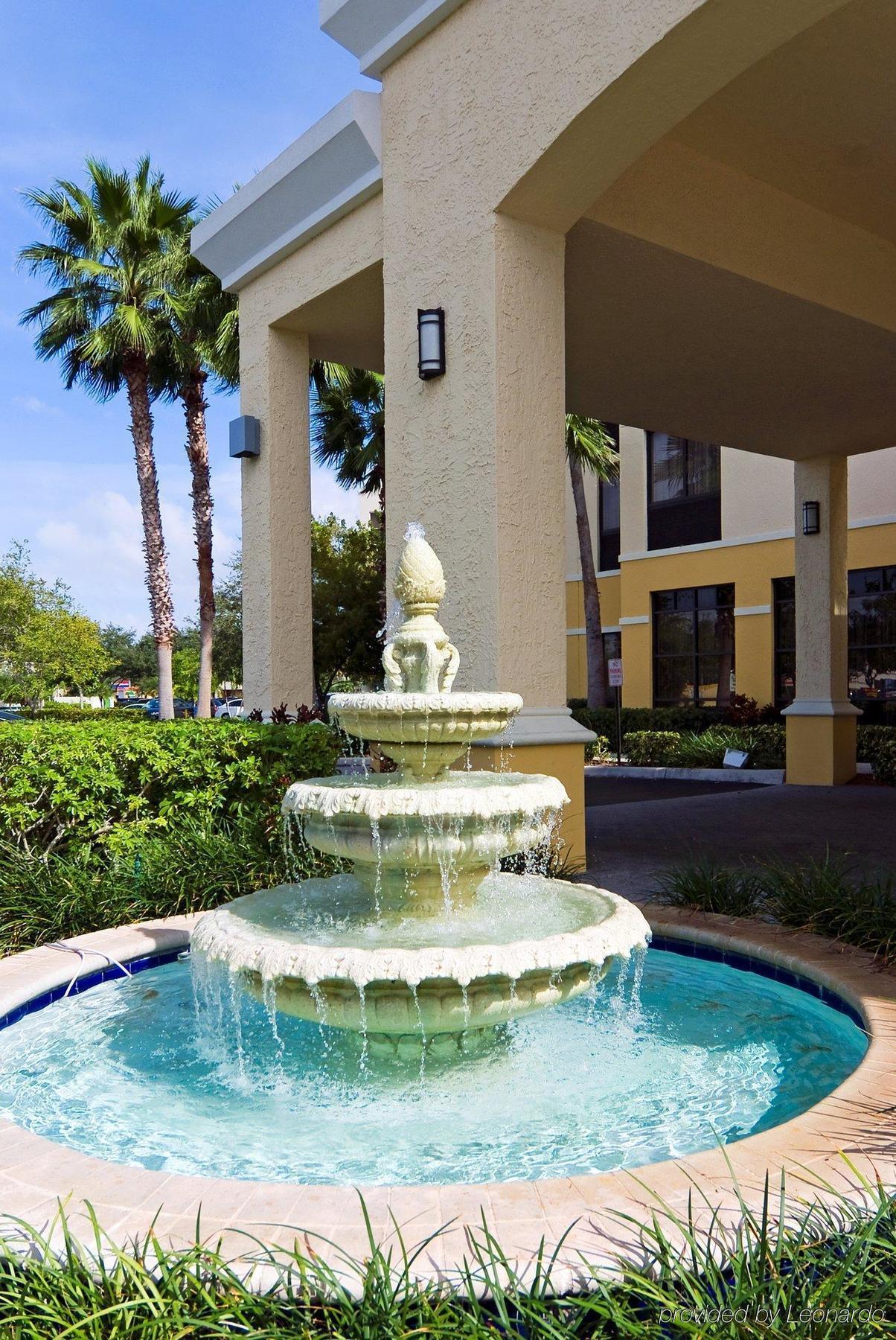Holiday Inn Express Hotel & Suites Kendall East-Miami By Ihg Exteriör bild
